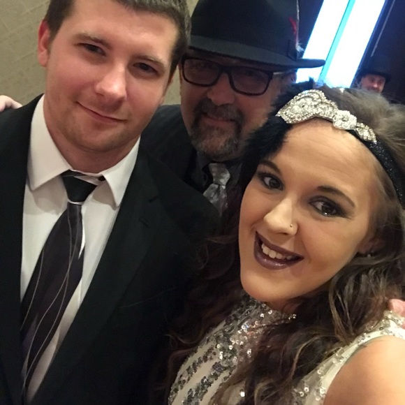 Ashlee ab me fam,donate to foster care,sleep&Posh! - Picture 5 of 8